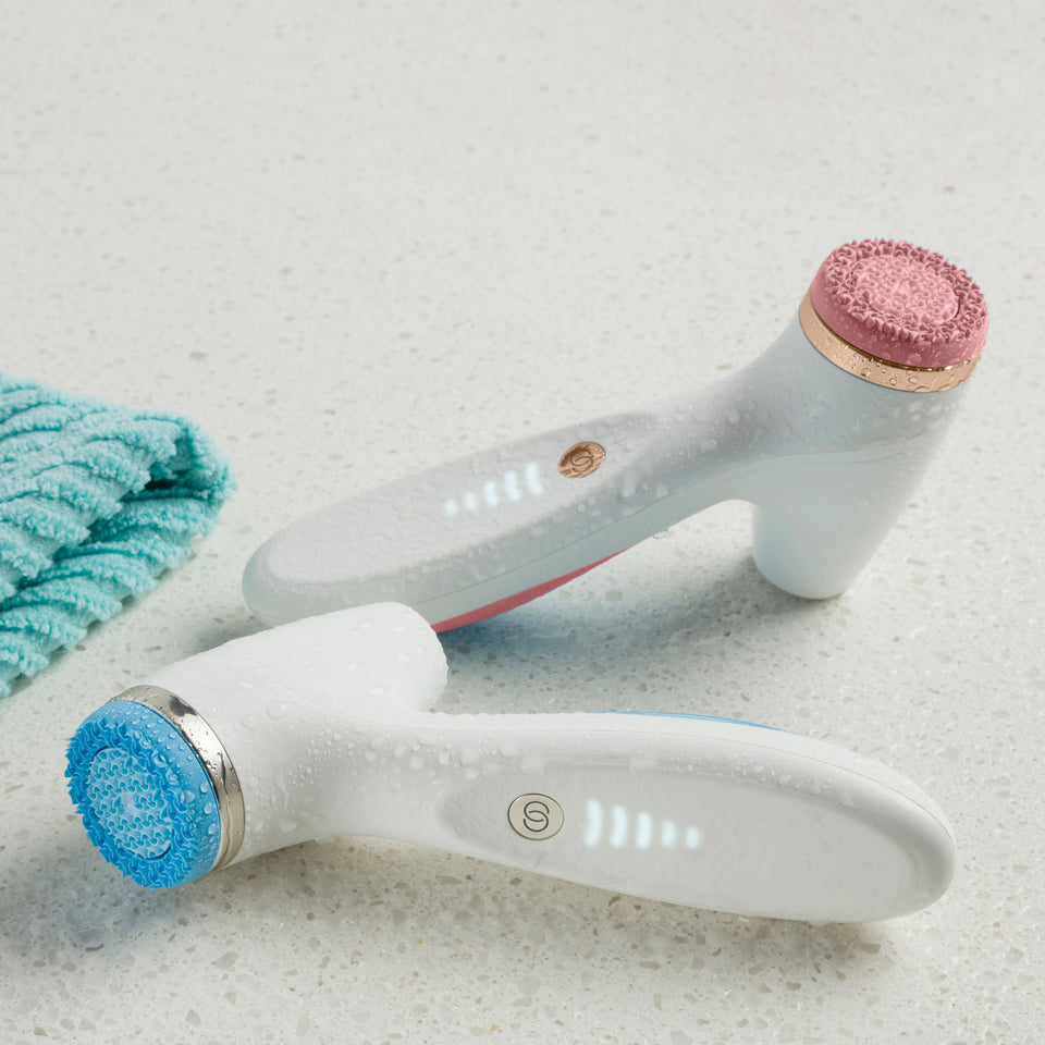LumiSpa iO zur hautreinigung in blau und rose gold