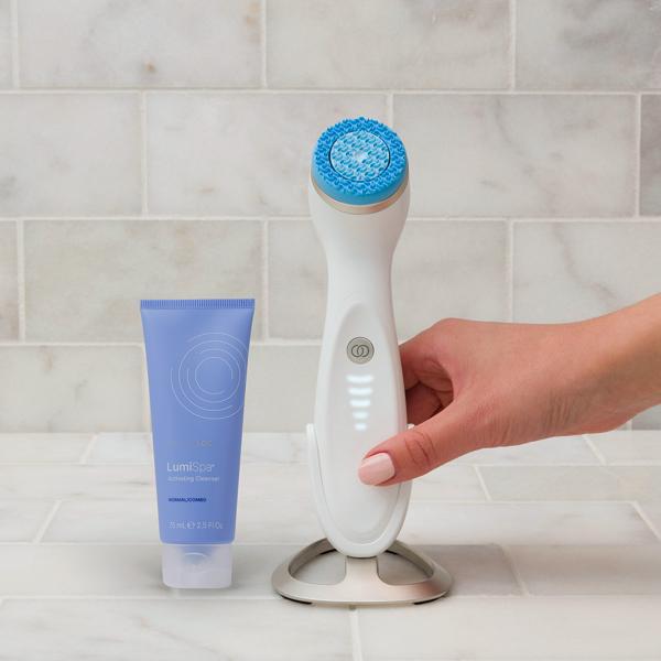 LumiSpa iO Gerät blau im Angebot