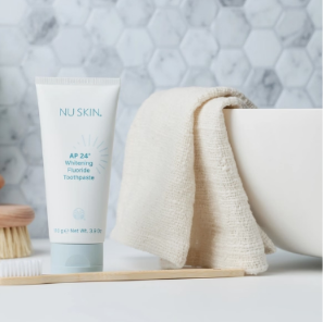 AP 24 Whitening Fluoride Toothpaste