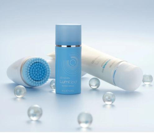 Komplettes Hautpflegeset gegen Hautunreinheiten: LumiSpa iO mit LumiSpa Blemish Serum und weichem Aufsatz