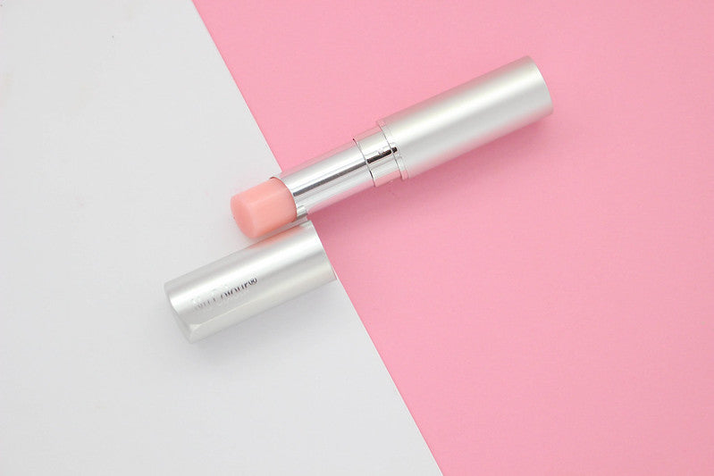 Nu Colour Lip Plumping Balm von Nu Skin polstert die Lippen optisch auf